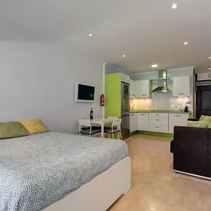 071 - Beachside Studio Perfect For A Family Getaway Torremolinos